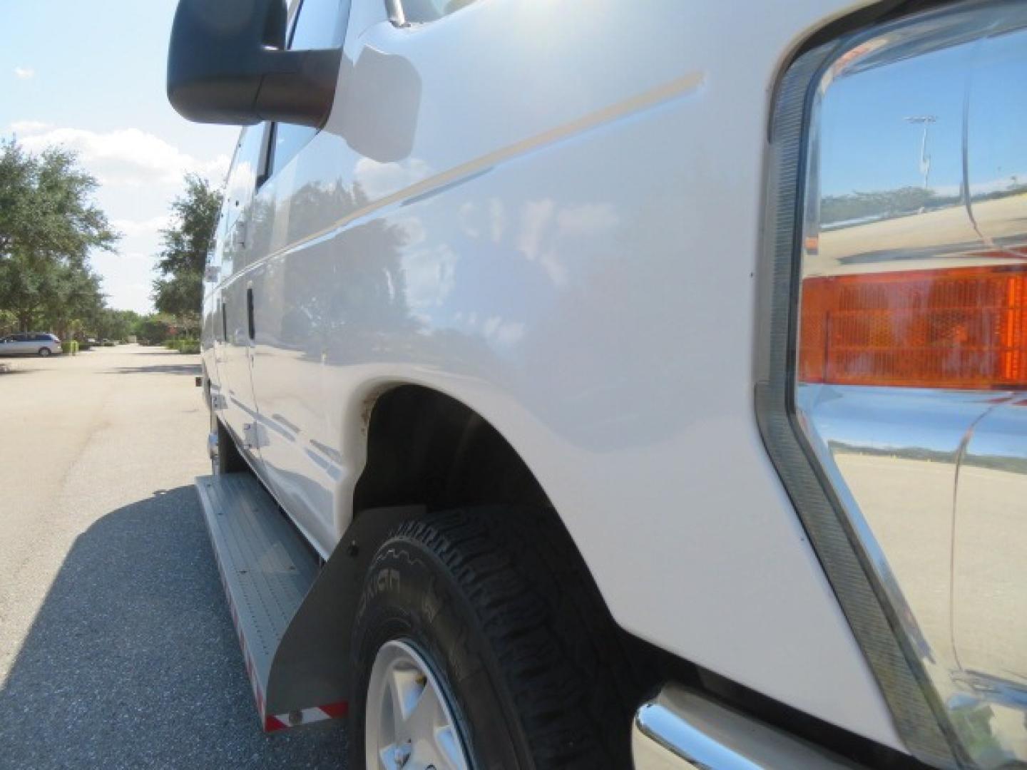 2014 White /Gray Ford E-Series Van (1FTNE1EW1ED) , Automatic transmission, located at 4301 Oak Circle #19, Boca Raton, FL, 33431, (954) 561-2499, 26.388472, -80.084045 - Photo#37